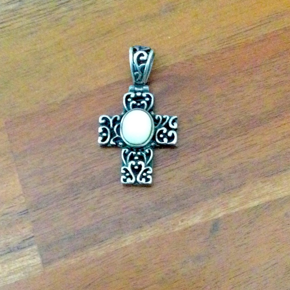 A Beautiful Pendant. Silver in color (heavy  antique silver colored metal).